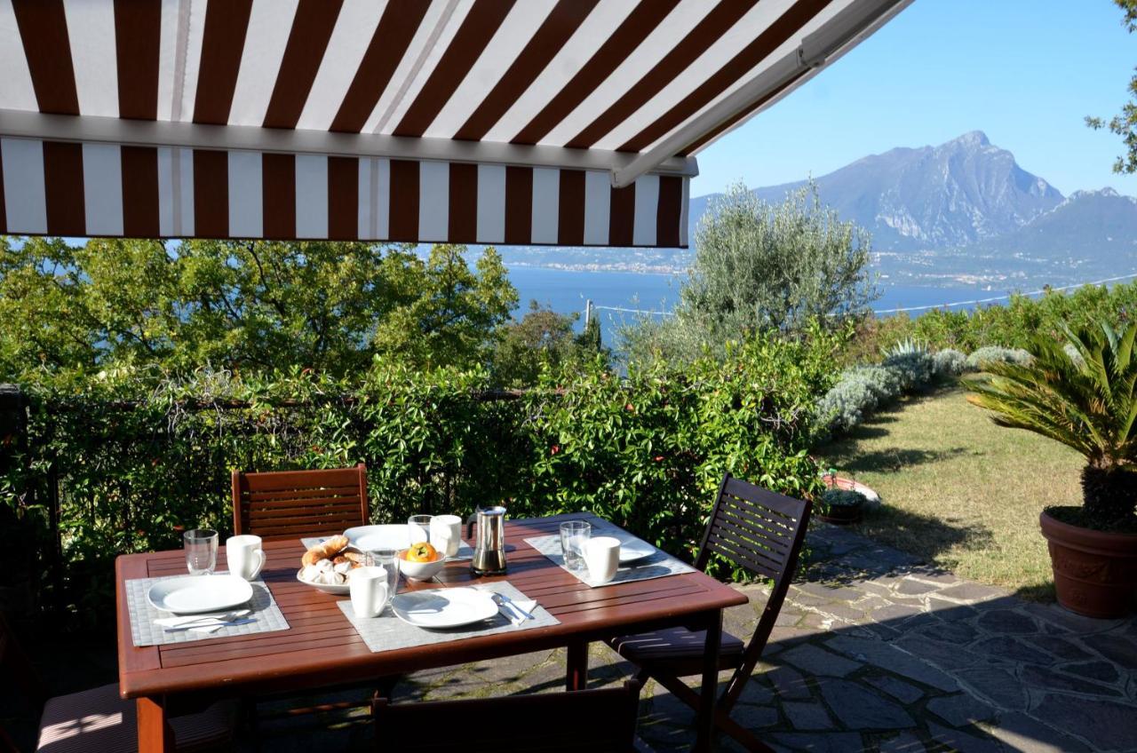 Casa Vacanze Mazurine10 Torri Del Benaco Exterior photo