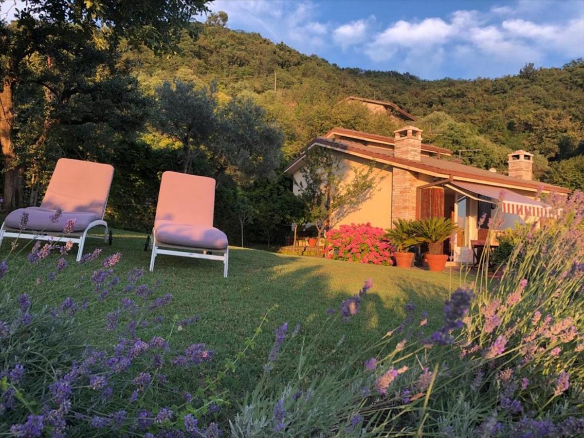 Casa Vacanze Mazurine10 Torri Del Benaco Exterior photo