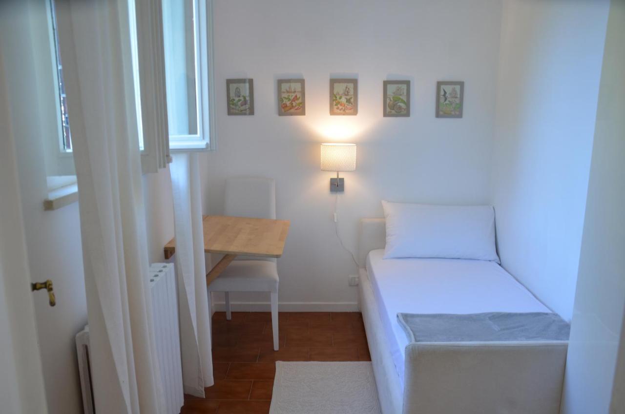 Casa Vacanze Mazurine10 Torri Del Benaco Exterior photo