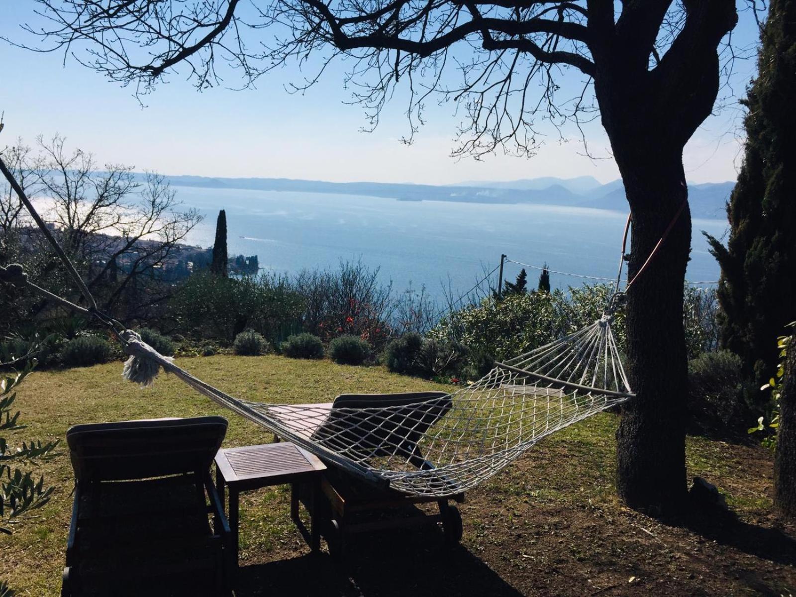 Casa Vacanze Mazurine10 Torri Del Benaco Exterior photo