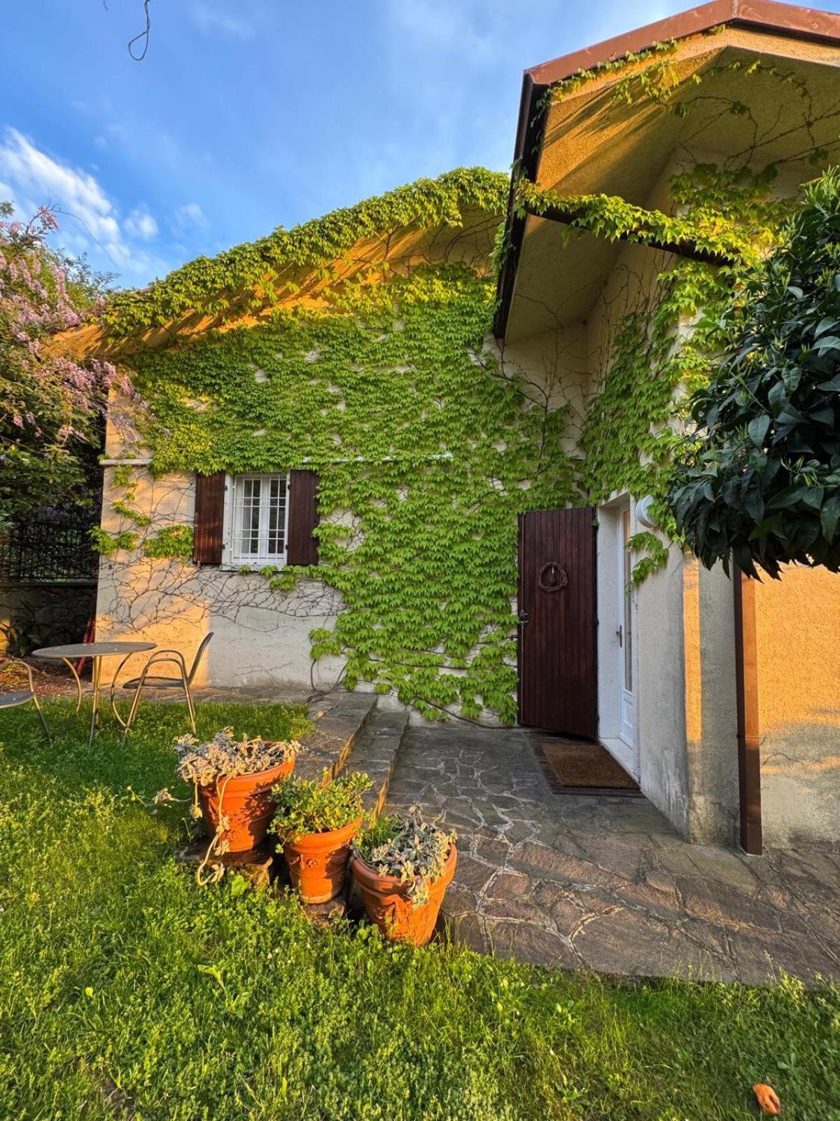Casa Vacanze Mazurine10 Torri Del Benaco Exterior photo